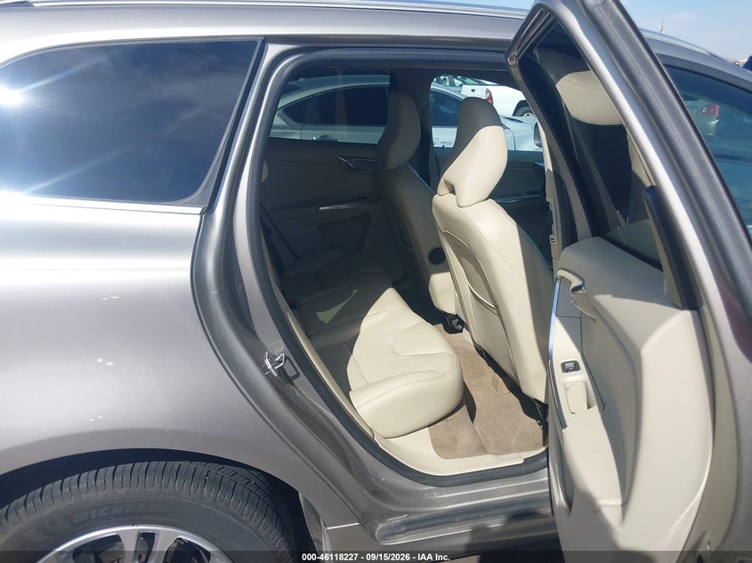 VOLVO XC60 2015 VIN YV426MDB1F2613197