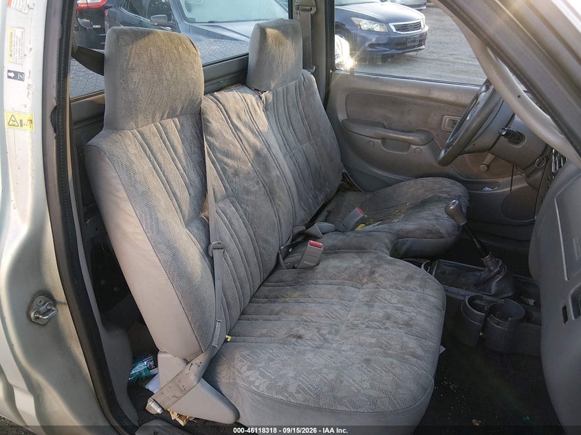 2001 TOYOTA TACOMA auction photo 8