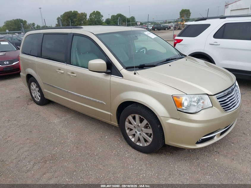 2011 CHRYSLER TOWN & COUNTRY auction photo 1
