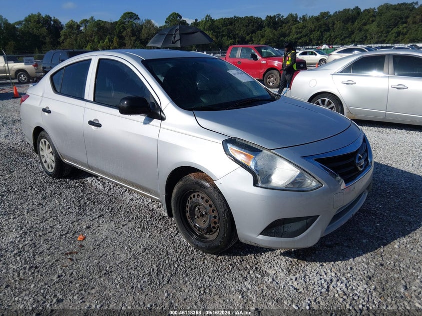 2015 Nissan Versa 1.6 S+