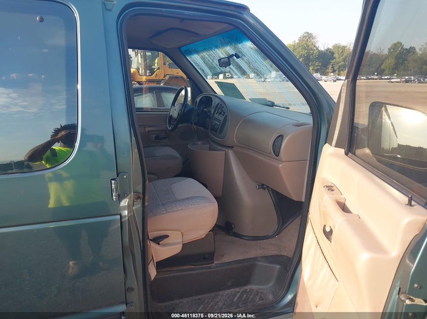 1997 FORD CLUB WAGON auction photo 5