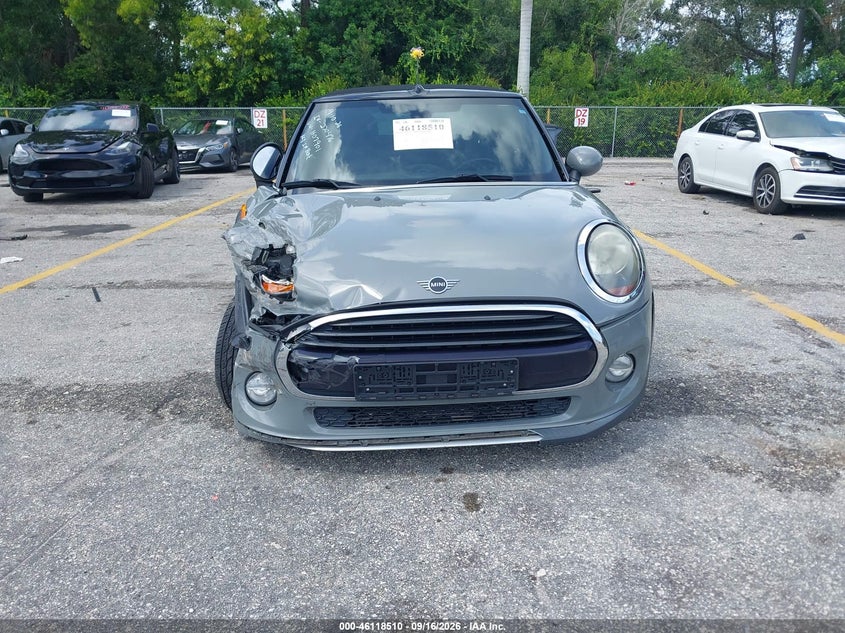 2019 MINI CONVERTIBLE COOPER · Фото 12