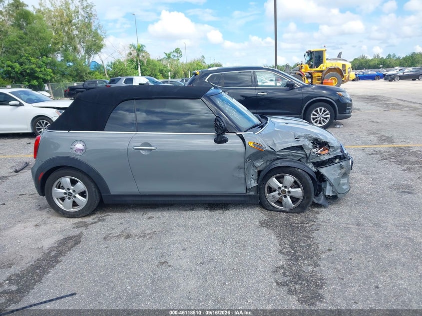 2019 MINI CONVERTIBLE COOPER · Фото 13