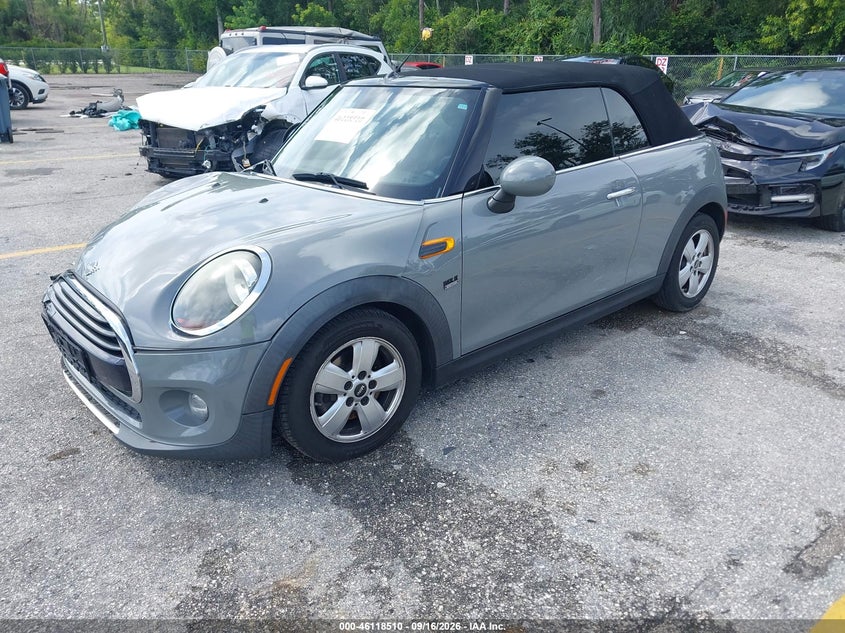 2019 MINI CONVERTIBLE COOPER · Фото 2