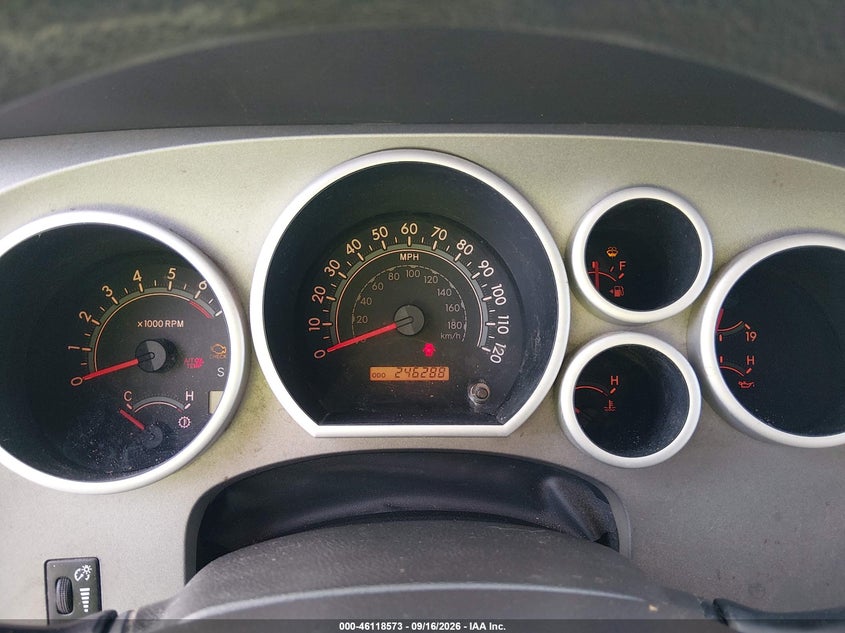 2011 TOYOTA TUNDRA auction photo 7