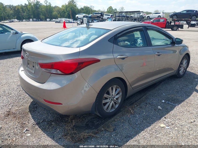 2015 HYUNDAI ELANTRA auction photo 4