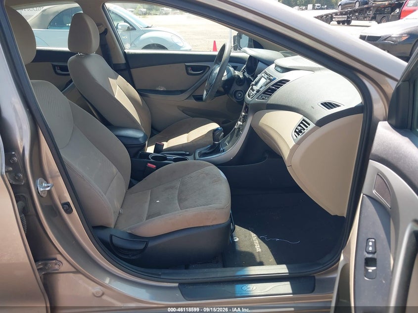 2015 HYUNDAI ELANTRA auction photo 5
