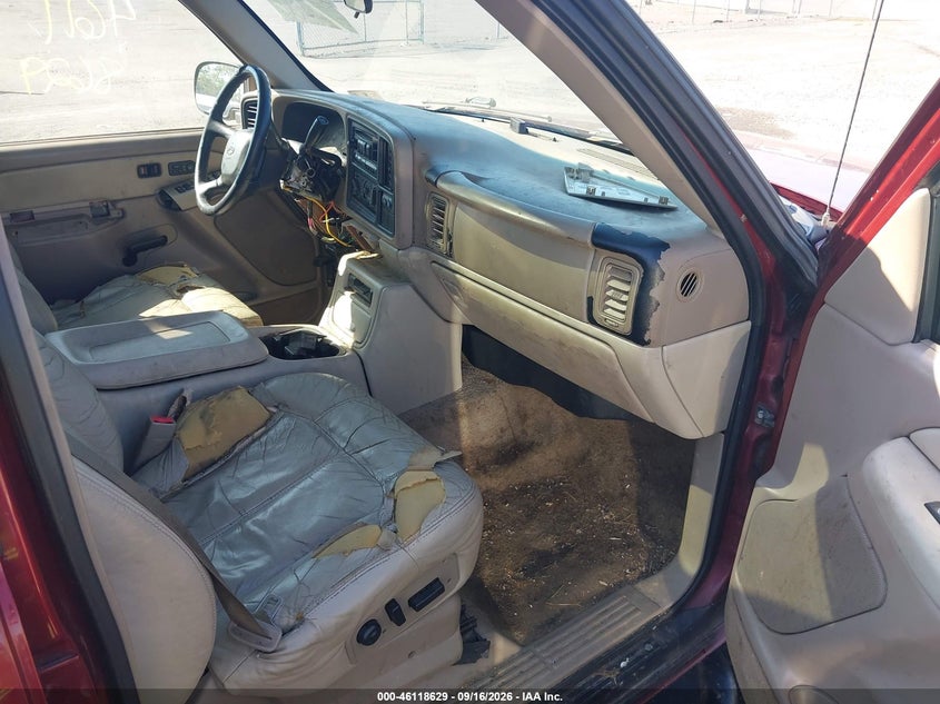 2002 CHEVROLET SUBURBAN 1500 auction photo 5