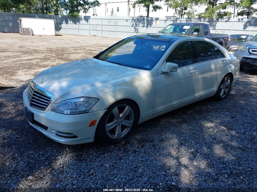 Vin: wddng8gb4aa347792, lot: 46618364, mercedes-benz s 550 4matic 20102