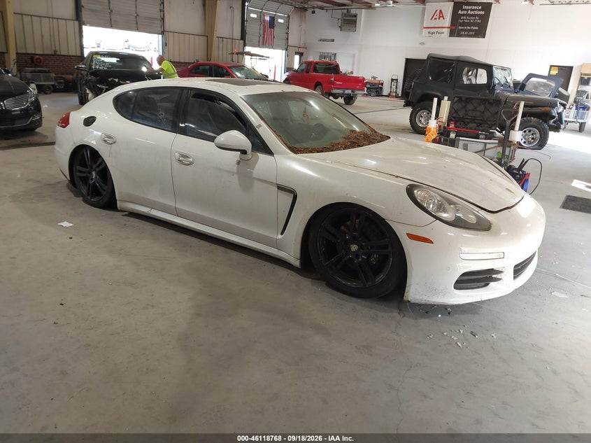 2015 PORSCHE PANAMERA