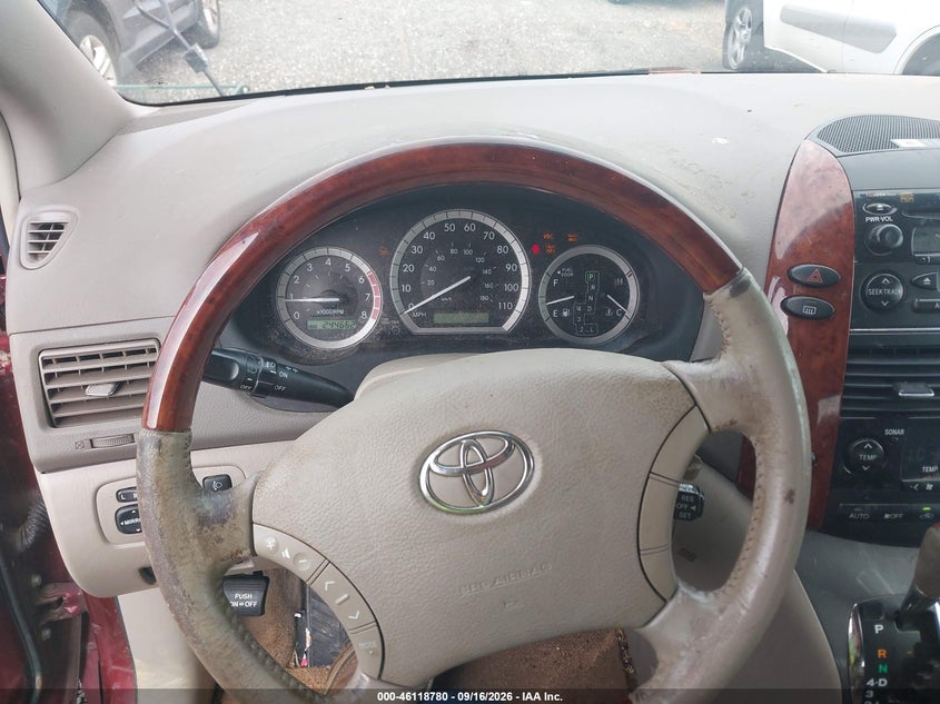TOYOTA SIENNA 2004 VIN 5TDZA22C54S012929