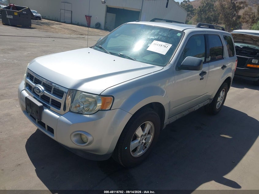 Vin: 1fmcu0dg4bka33529, lot: 46618502, ford escape xlt 20112