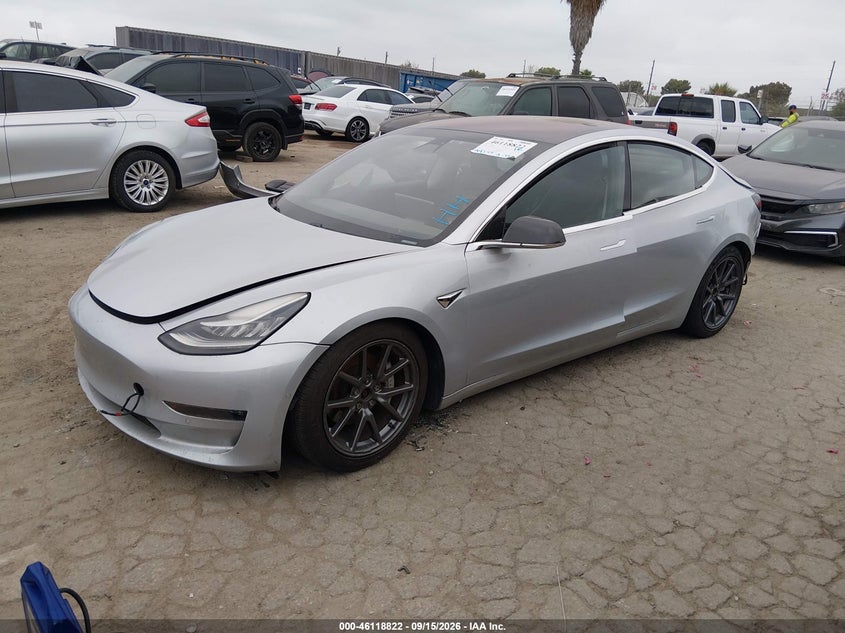 Vin: 5yj3e1eb2jf093332, lot: 46618542, tesla model 3 long range/performance 20182