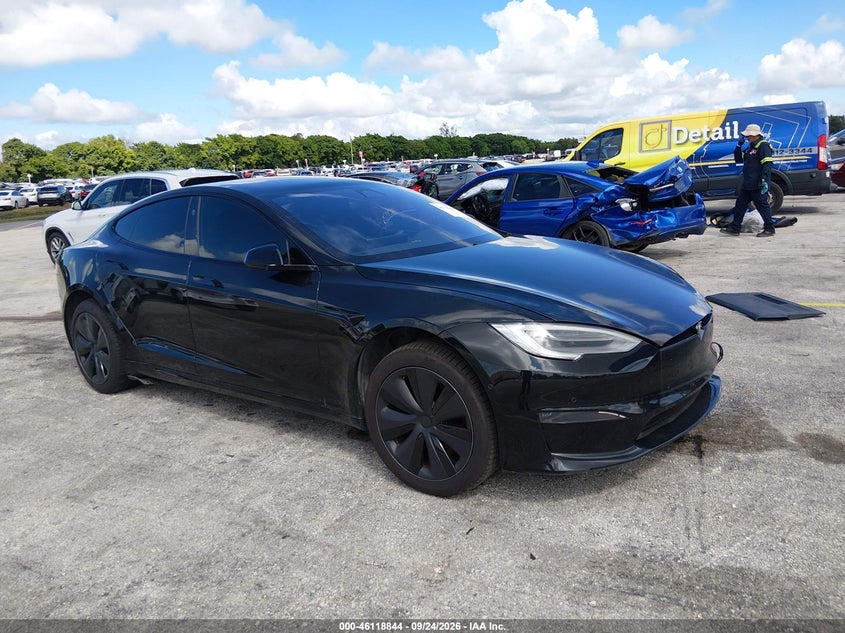 Vin: 5yjsa1e66mf438991, lot: 46618564, tesla model s plaid tri motor all-wheel drive 2021 img_1