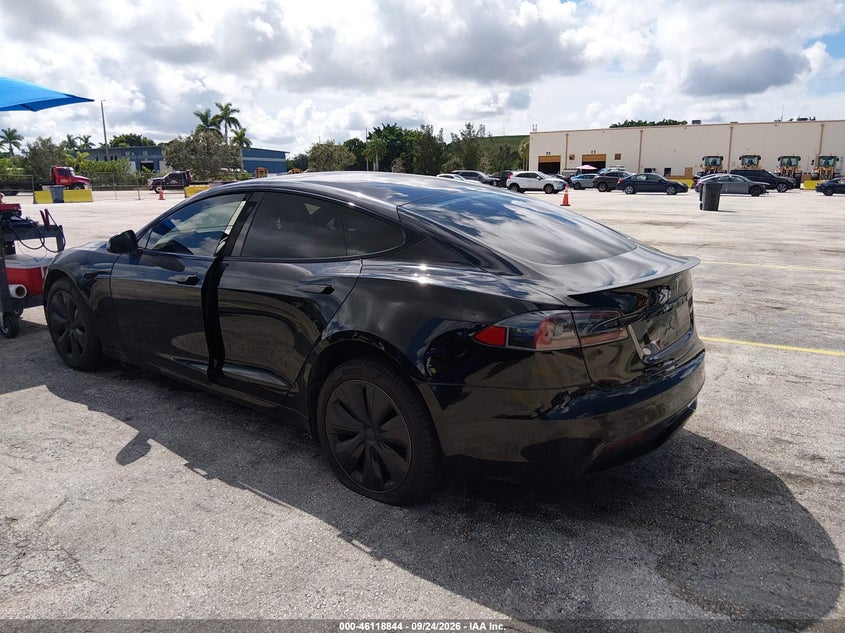 Vin: 5yjsa1e66mf438991, lot: 46618564, tesla model s plaid tri motor all-wheel drive 20213
