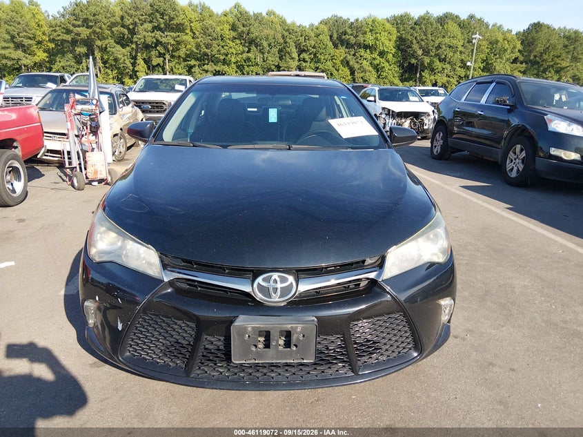 TOYOTA CAMRY - zdjęcie 12