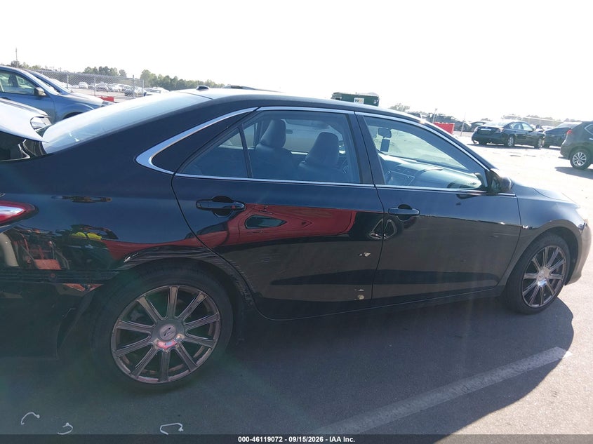TOYOTA CAMRY - zdjęcie 13