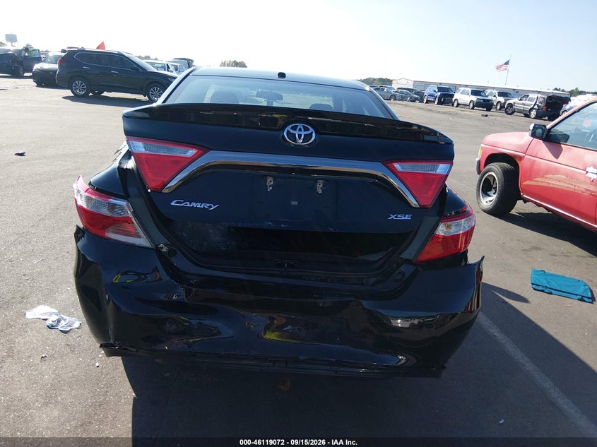TOYOTA CAMRY - zdjęcie 16