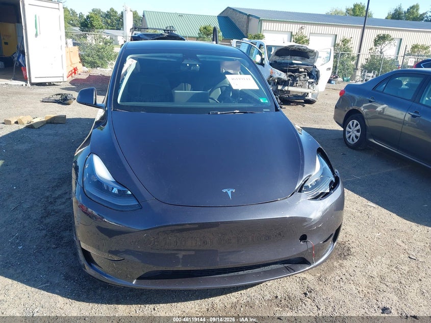 TESLA MODEL Y - zdjęcie 13