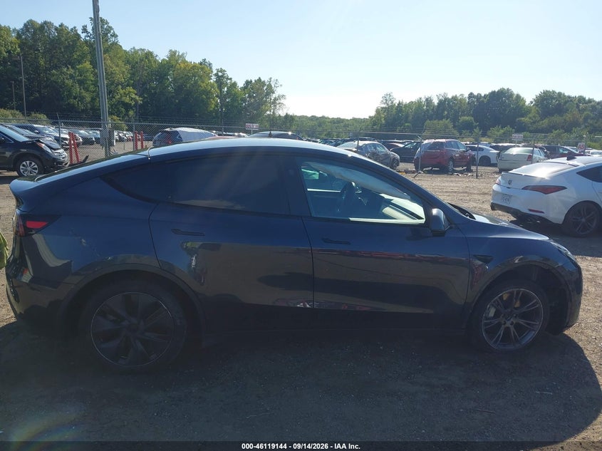 TESLA MODEL Y - zdjęcie 14