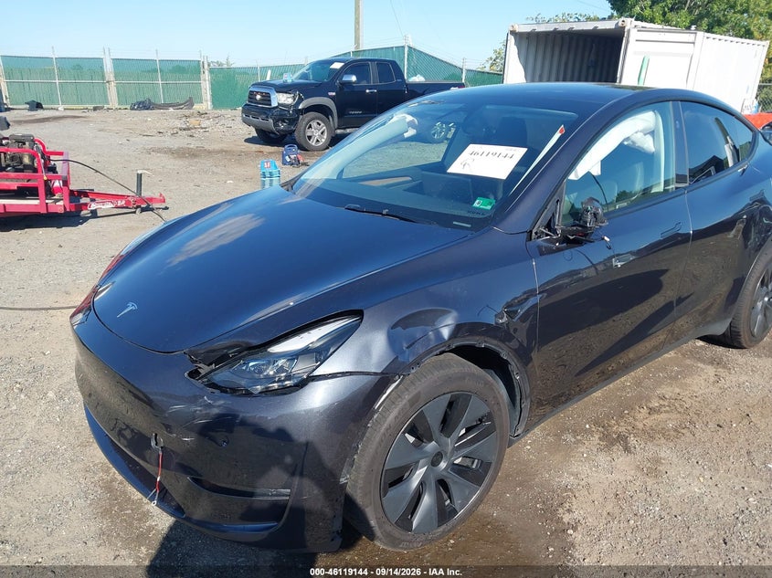 TESLA MODEL Y - zdjęcie 6