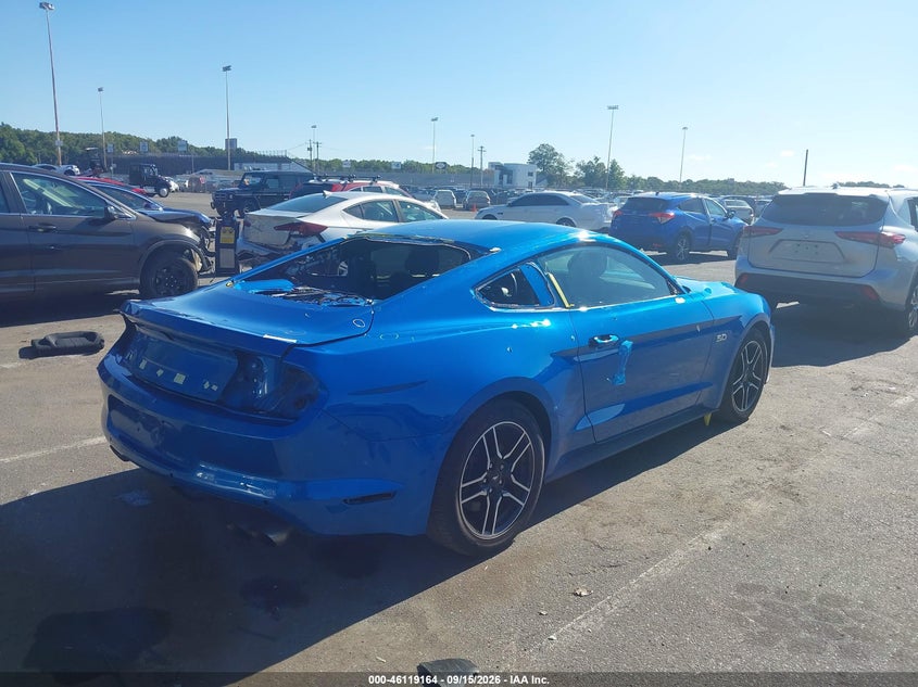 FORD MUSTANG - zdjęcie 4