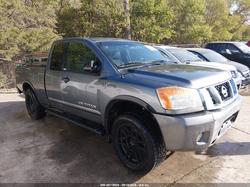 2015 NISSAN TITAN SV