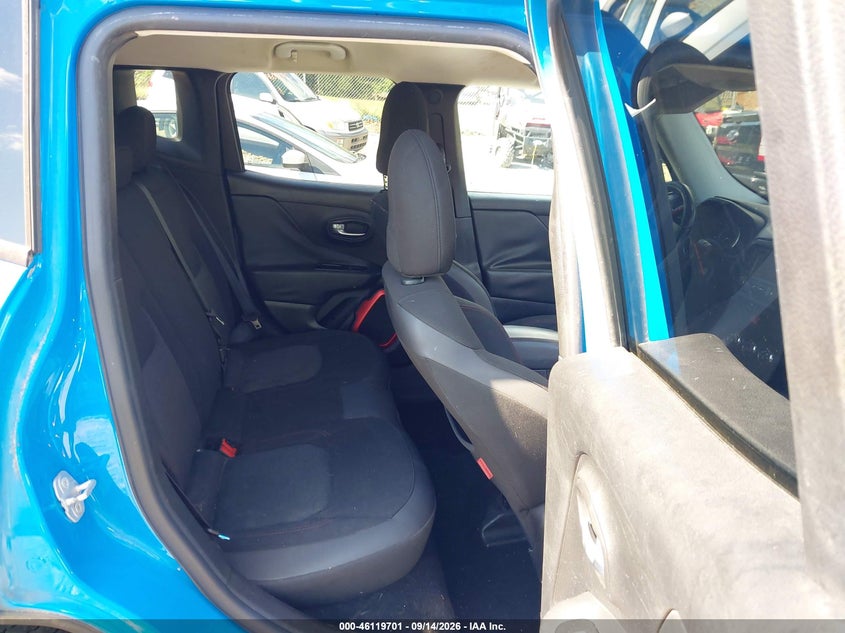 2015 JEEP RENEGADE auction photo 8