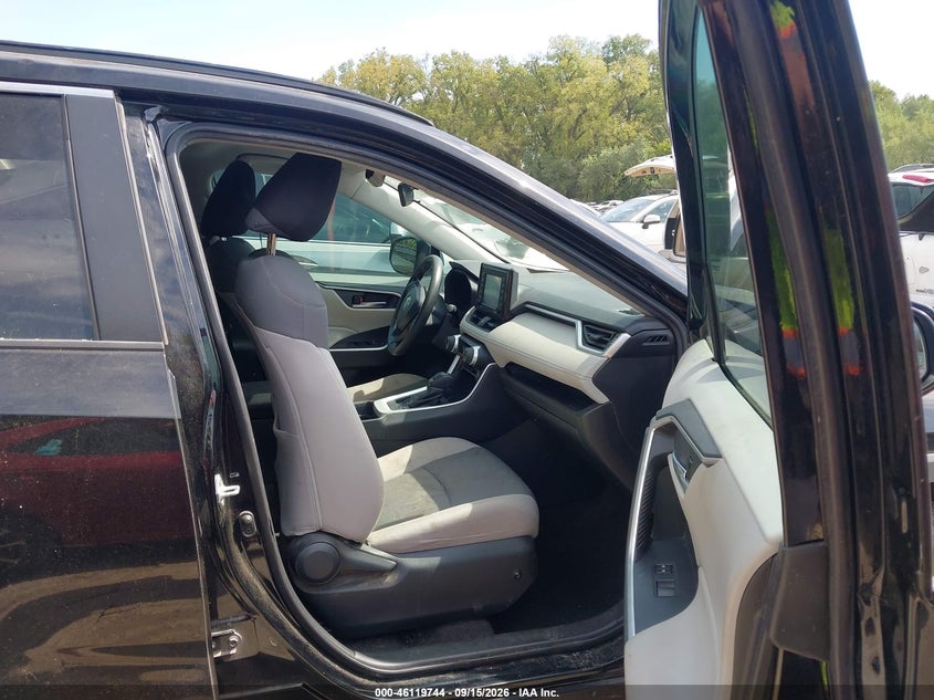 TOYOTA RAV4 - zdjęcie 5