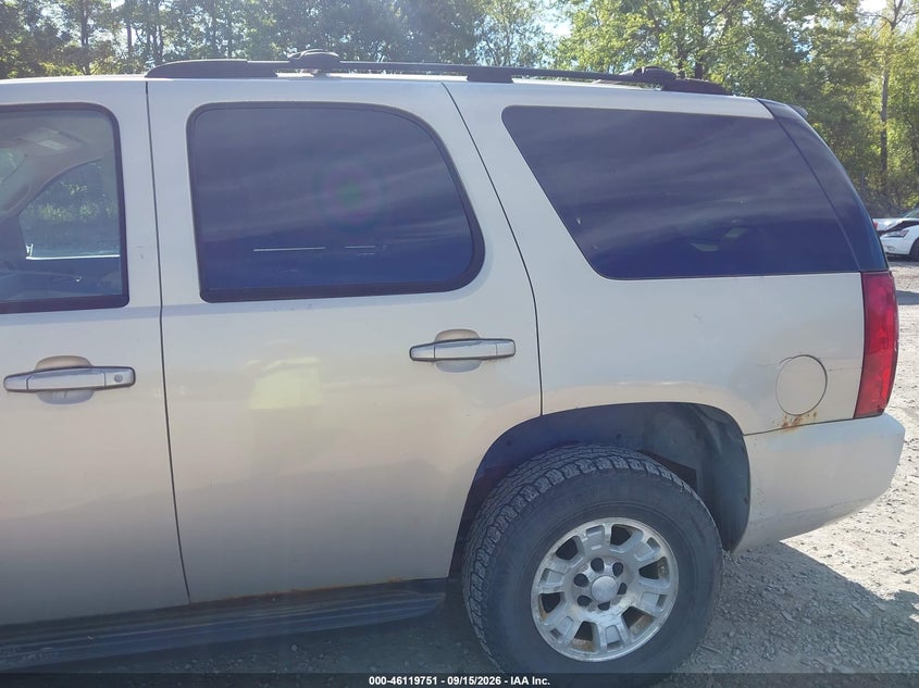 2007 GMC YUKON auction photo 6