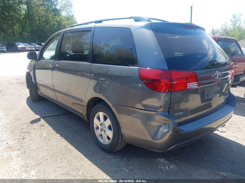 2005 TOYOTA SIENNA auction photo 3