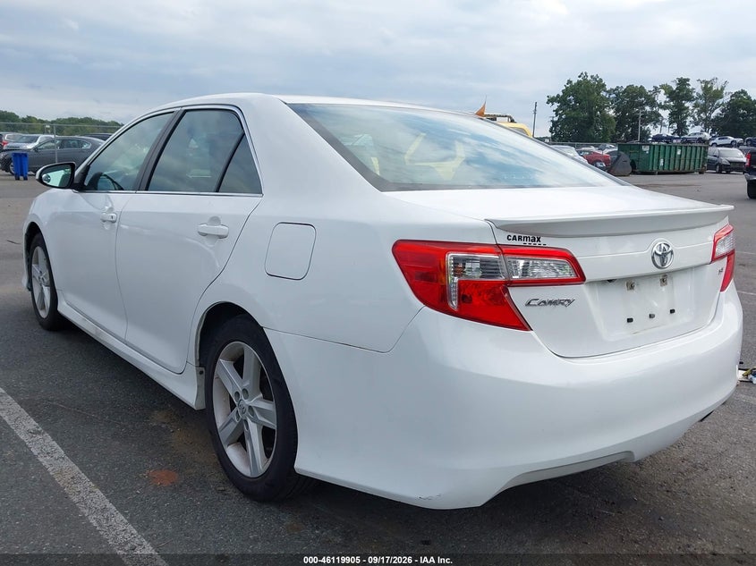 Vin: 4t1bf1fk5eu379014, lot: 46619625, toyota camry se 20143