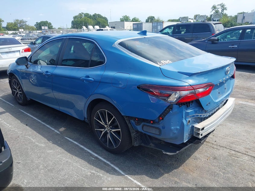 TOYOTA CAMRY - zdjęcie 15