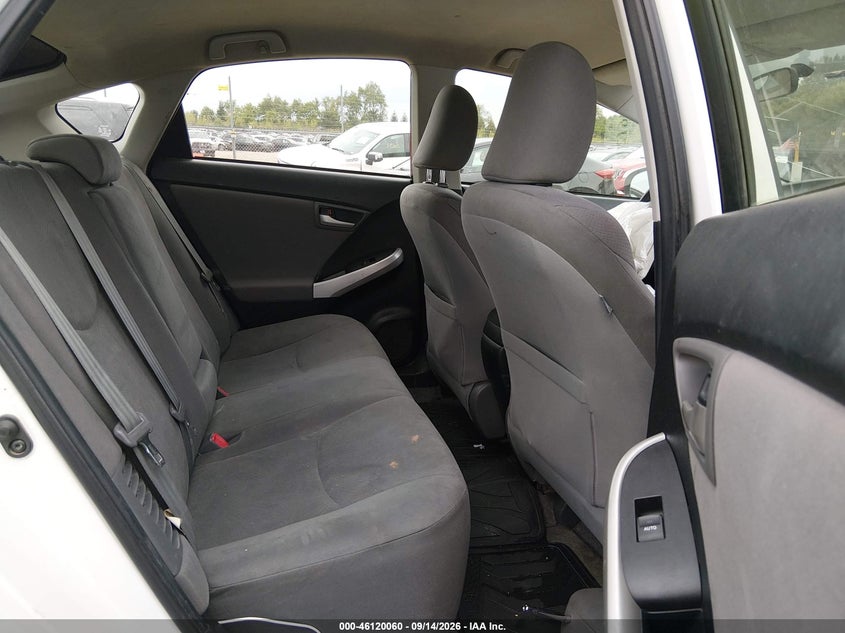 2012 TOYOTA PRIUS auction photo 8