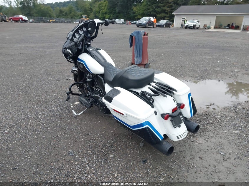 HARLEY-DAVIDSON FLHXS 2021