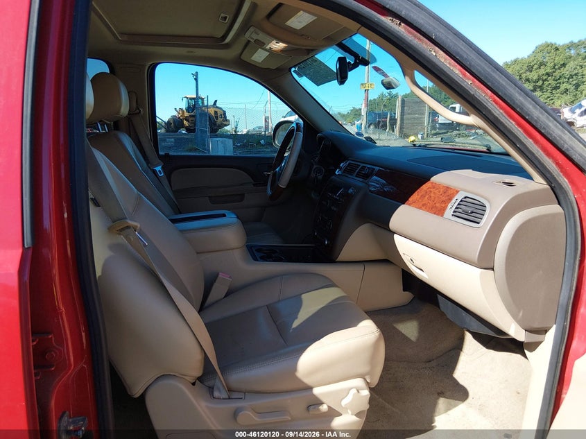 2012 CHEVROLET AVALANCHE 1500 auction photo 5