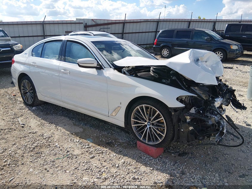 Vin: wbaja9c51kb393587, lot: 46620005, bmw 530e iperformance 2019 img_1