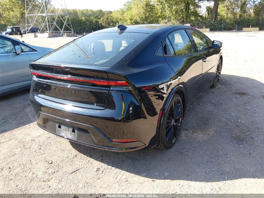 Vin: jtdadabuxt3032682, lot: 46620078, toyota prius nightshade 20264