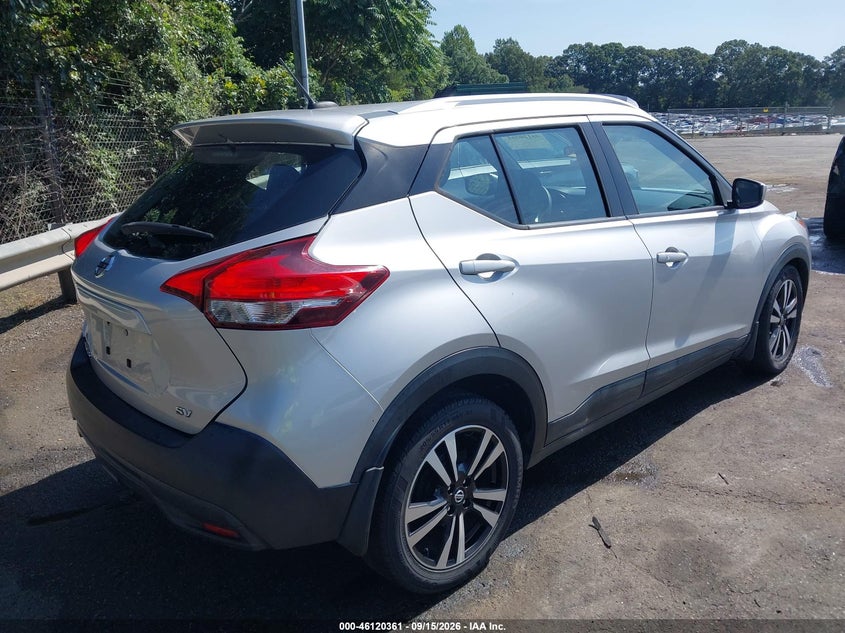 2018 NISSAN KICKS SV · Фото 4