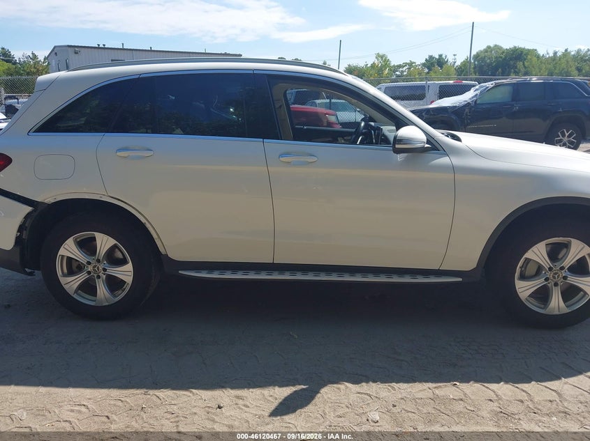 MERCEDES-BENZ GLC 300 - zdjęcie 13