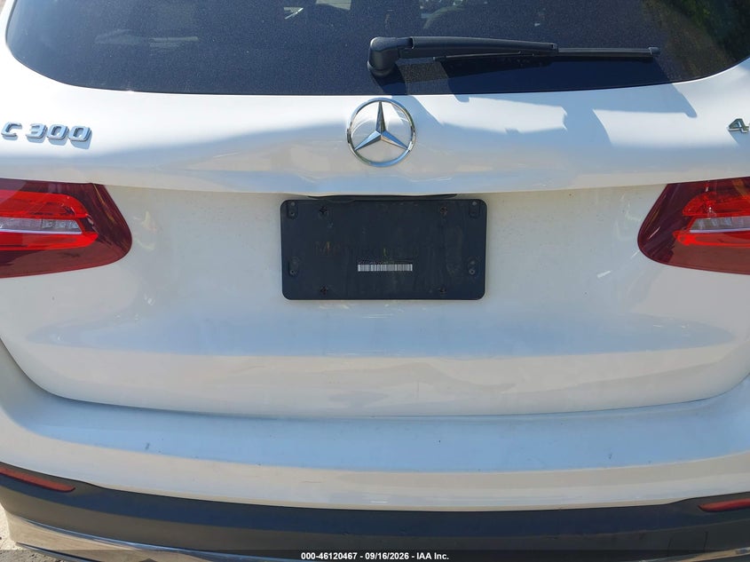 MERCEDES-BENZ GLC 300 - zdjęcie 18