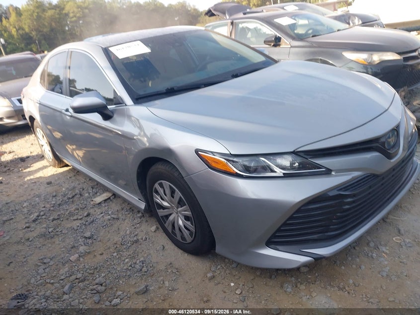2019 TOYOTA CAMRY HYBRID LE
