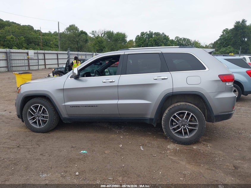 JEEP GRAND CHEROKEE - zdjęcie 14
