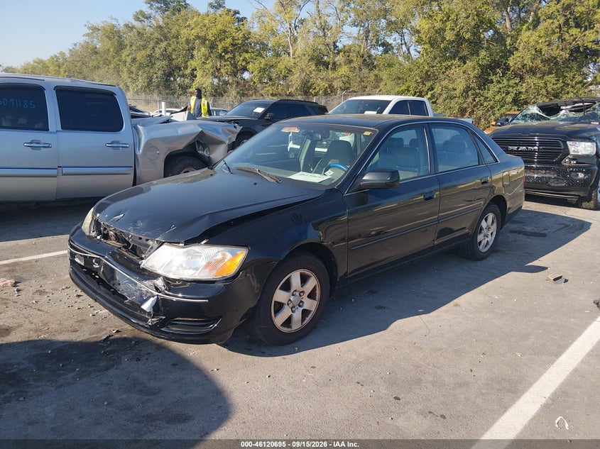 2002 TOYOTA AVALON auction photo 2