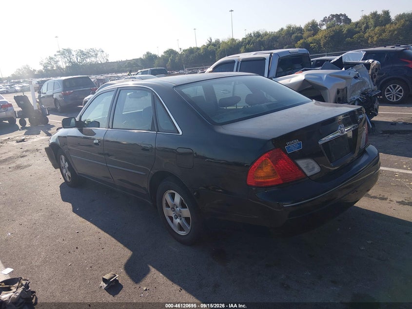2002 TOYOTA AVALON auction photo 3
