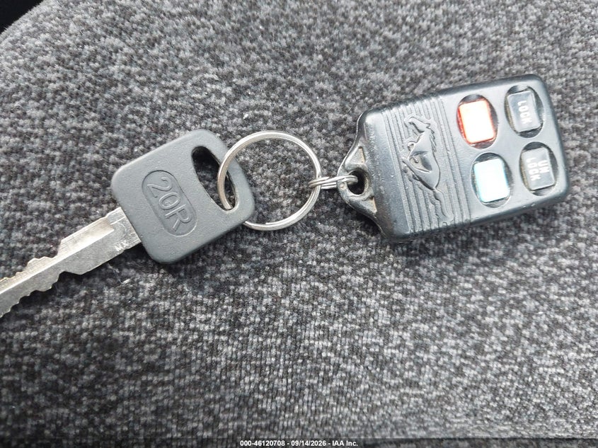 FORD MUSTANG 1994 VIN 1FALP4043RF211275