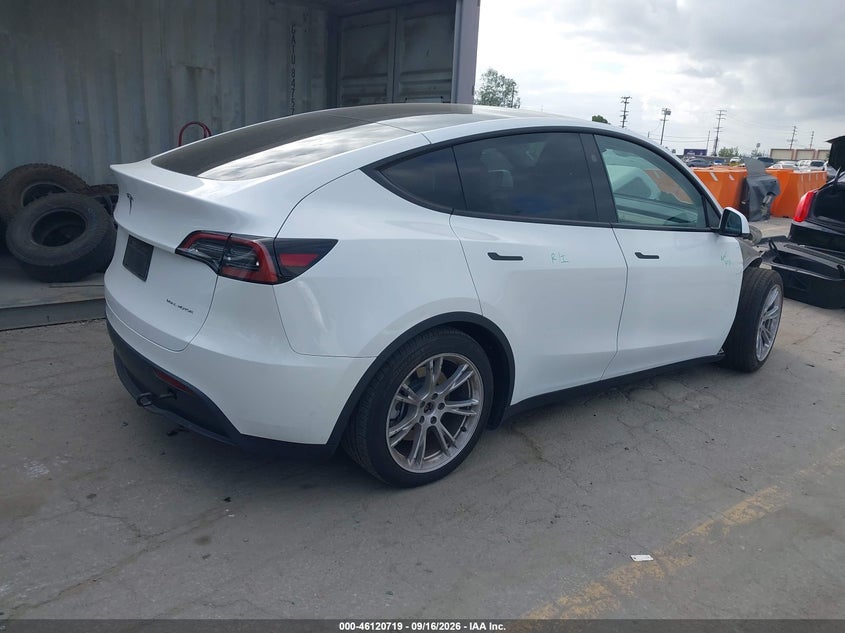 Vin: 7saygaee8rf057489, lot: 46620439, tesla model y long range dual motor all-wheel drive 20244