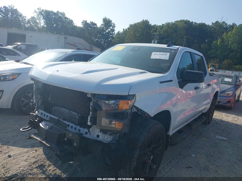 2025 Chevrolet Silverado 1500 4Wd Short Bed Custom, Front End, IAAI, VIN 3GCPKBEK6SG379437 — photo 2