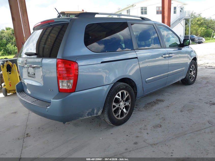 2014 KIA SEDONA auction photo 4