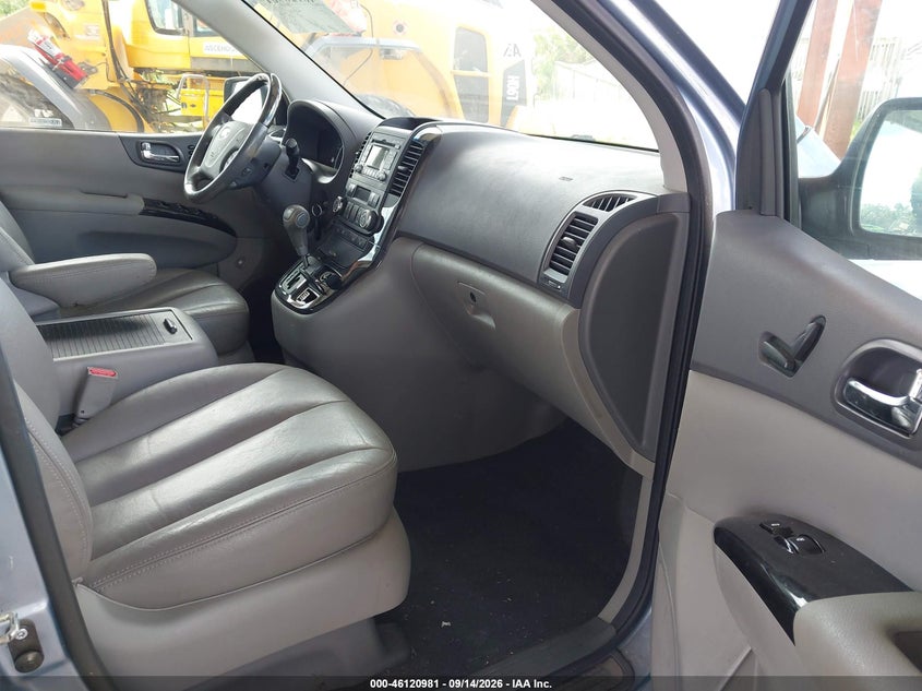 2014 KIA SEDONA auction photo 5